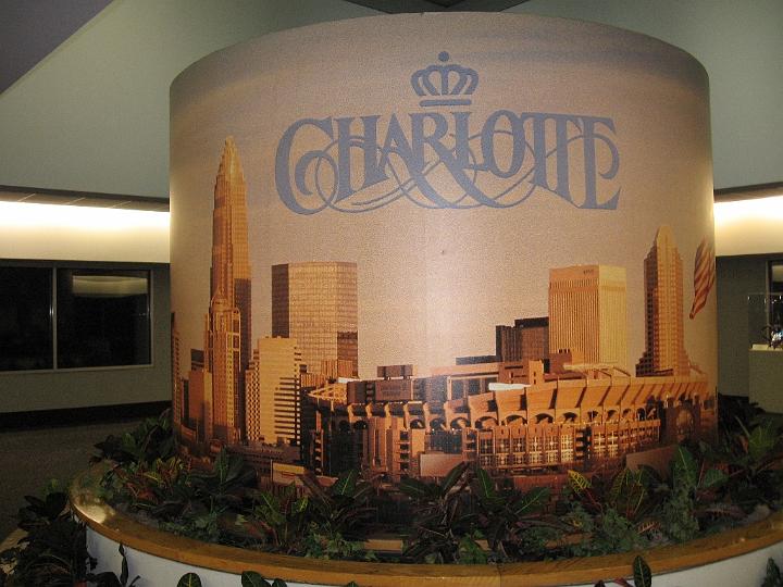 Charlotte-01.JPG - Charlotte ist die größte Stadt des US-Bundesstaates North Carolina und mit rund 700.000 Einwohner die neunzehntgrößte Stadt in den USA.