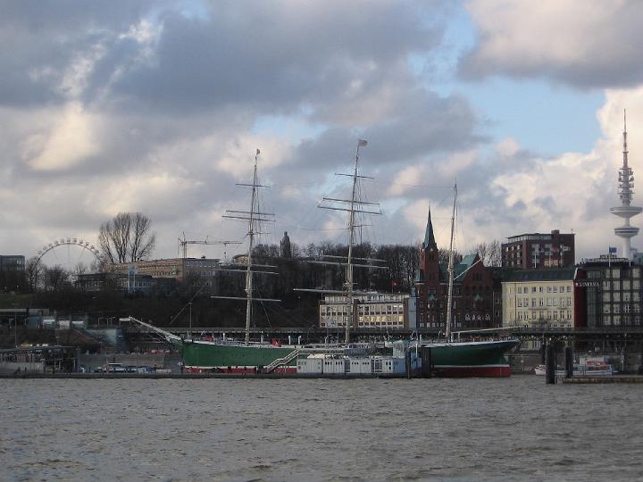 Hamburg-19.JPG - Der bekannteste Ort der Mundartpflege in Hamburg ist das Ohnsorg-Theater, das Aufführungen in niederdeutscher Sprache anbietet.
