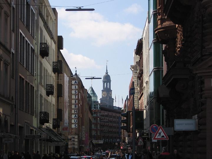 Hamburg-26.JPG - Hamburg ist damit die brückenreichste Stadt Europas und hat mehr Brücken als Venedig (400), Amsterdam (1200) und London zusammen.