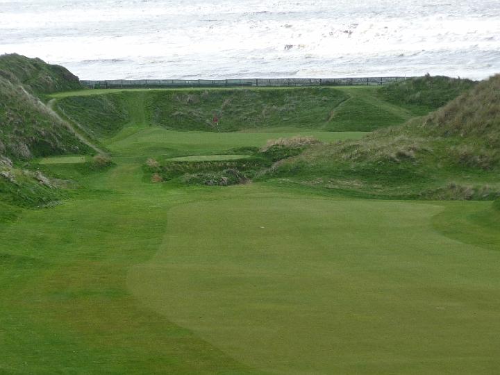 Ballybunion-07.JPG - In Ballybunion gibt es zwei Golfplätze, darunter den weltberühmten Old Course, der in denDünen vor der Küste verläuft.