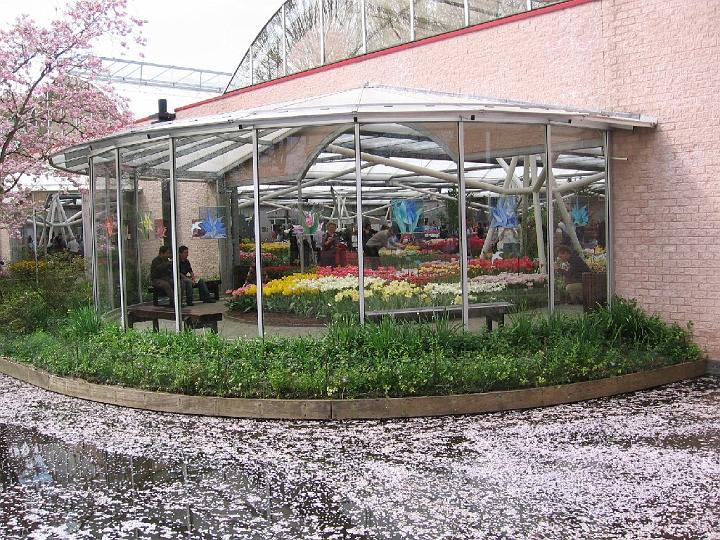 Keukenhof-13.jpg - Als Tourist sollte man sich schon den Tag über für den Keukenhof freihalten, so groß ist das Gelände.