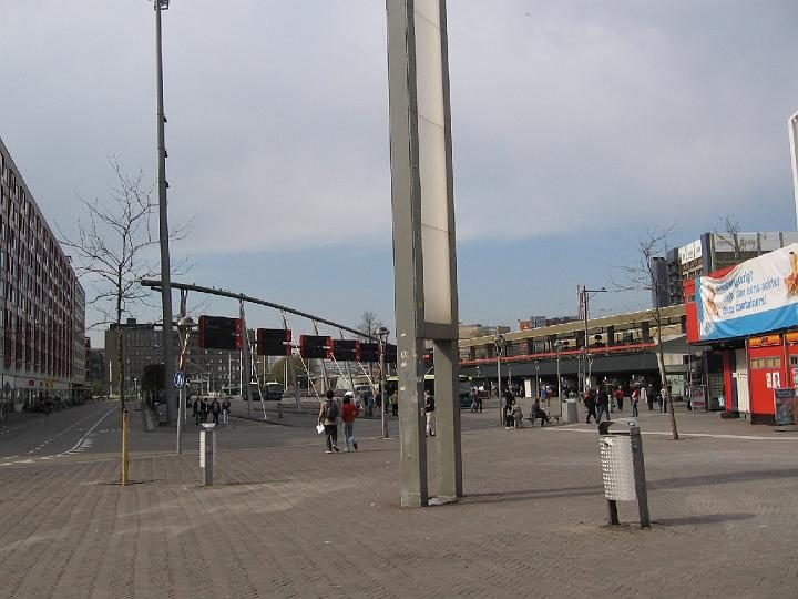 Leiden-03.jpg - Die Stadt entstand etwa im 11. Jahrhundert als Siedlung um die Bucht herum. Der Wollhandel mit England und Flandern brachte Leiden im 13. und 14. Jahrhundert zur Blüte.