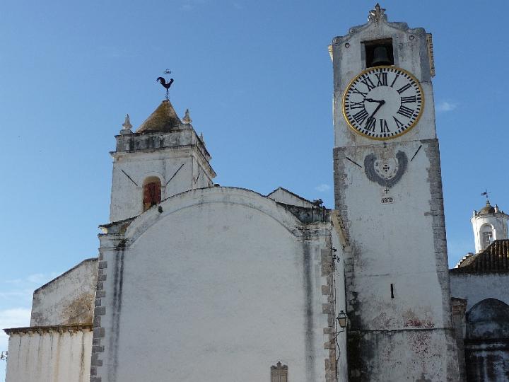 Tavira-08.JPG - Im 16. Jahrhundert entwickelte sich Tavira durch die Einfuhr eines beträchtlichen Teils der aus den portugiesischen Kolonien eingeführten Waren zum wichtigsten Hafen der Algarve.