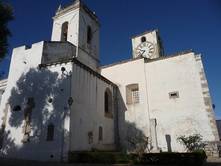 Tavira-10.JPG - 1755 verwüstete das Erdbeben auch Tavira. Der Marqués de Pombal und der Bischof von Faro leiteten den Wiederaufbau der Stadt.