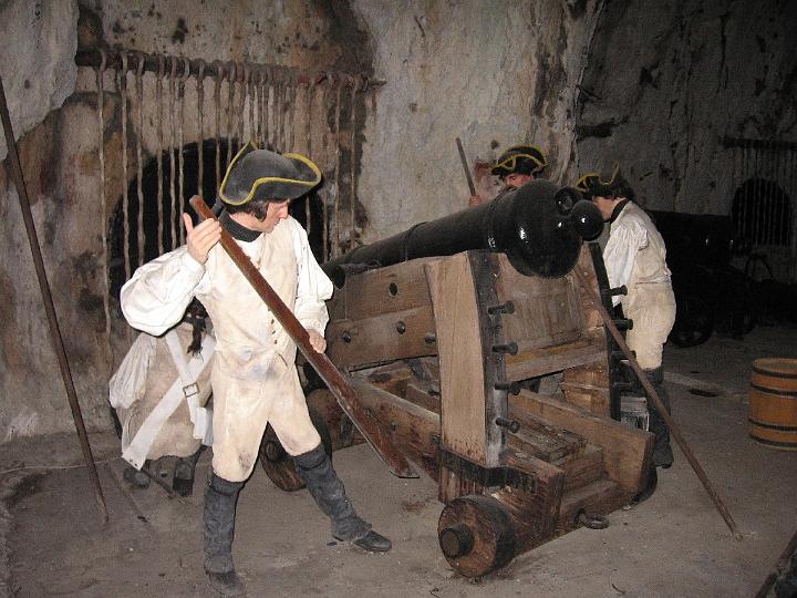 Armada-28.JPG - Das war das tatsächliche Ende der Vormachtstellung der Armada. Der Plan der Holländer ging auf: diese Niederlage machte die Spanier reif für Verhandlungen, die 1609 in den zwölfjährigen Waffenstillstand zwischen Spanien und Holland mündeten.