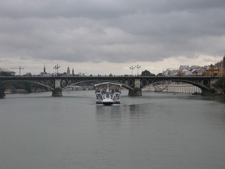 Gualdaquivir-08.JPG - Das Schwemmland am Unterlauf des Flusses wird "Las Marismas" genannt. Der Guadalquivir grenzt auch an das Naturschutzgebiet Coto de Doñana.