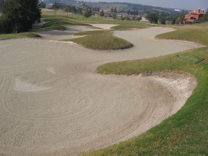 Golfsport-05.JPG - Mittlerweile entwickelte sich der Golfsport in vielen Ländern zu einem Volkssport. Die Zahl der Spieler wird weltweit auf 50 Millionen geschätzt.