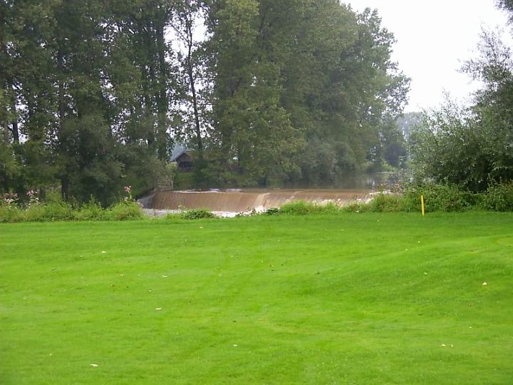 Golfsport-14.JPG - In der Folge führt Maria Stuart den Sport in Frankreich ein. Von ihr ist überliefert, dass sie unmittelbar nach der Ermordung ihres Gatten 1567 Golf spielte.