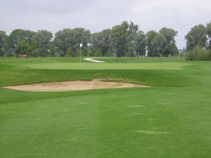Golfsport-22.JPG - Als ältester Golfclub, der ununterbrochen am gleichen Standort existierte, gilt die 1754 gegründete St. Andrews Society of Golfers, der heutige Royal & Ancient Golf Club of St Andrews.