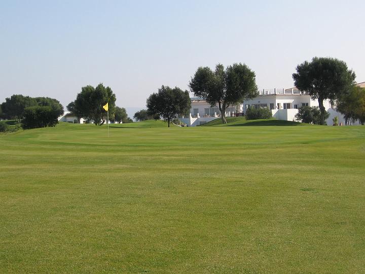 Golfsport-35.JPG - Die modernen Golfregeln haben ihren Ursprung jedoch in dem 1754 gegründeten R&A Golf Club of St Andrews. Heute werden sie gemeinsam von R&A und USGA herausgegeben.