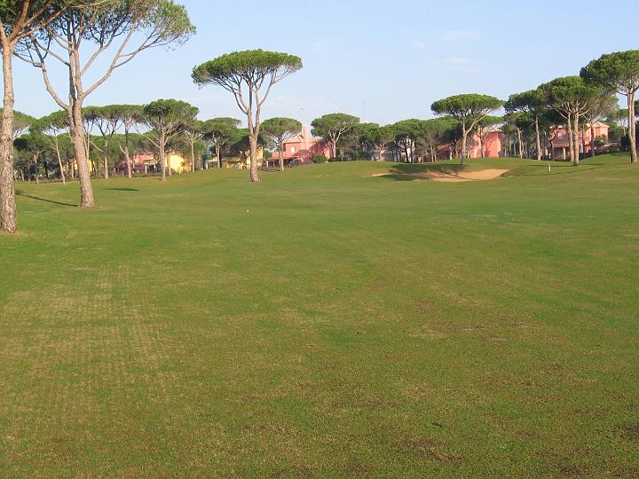 Golfsport-40.JPG - Das Ergebnis, das man auf dem Platz spielt ergibt das Handicap. Grob ausgedrückt bezeichnet es die Schläge, die man mehr als den Platzstandart (Par) braucht.